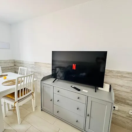 Apartment Moderno Puerta Del Sol Piscina, Wi-fi E Terrazza A *