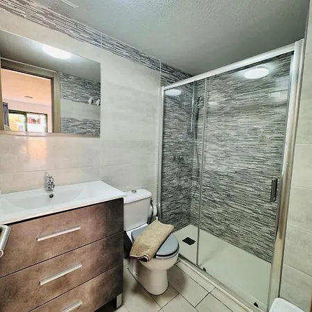 Moderno Puerta Del Sol Piscina, Wi-fi E Terrazza A Apartment *